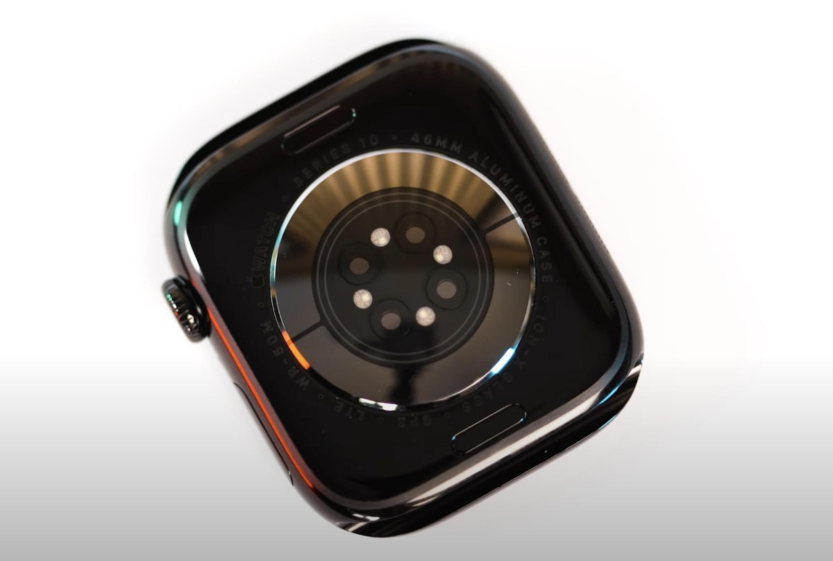 Apple Avoids Second Apple Watch Ban as Court Sides Against AliveCor